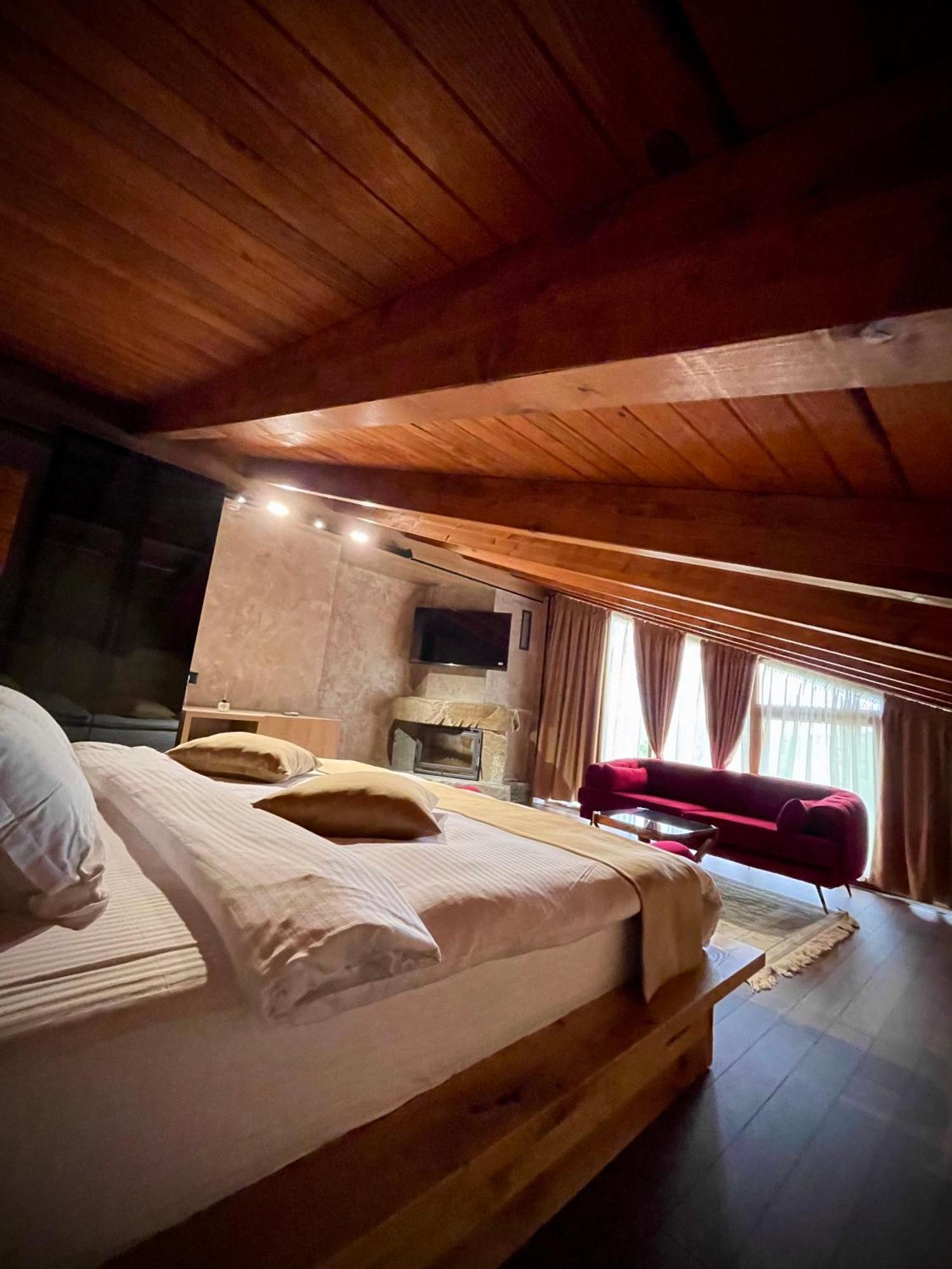 Hotel Bujtina Ajazi Golem  Esterno foto