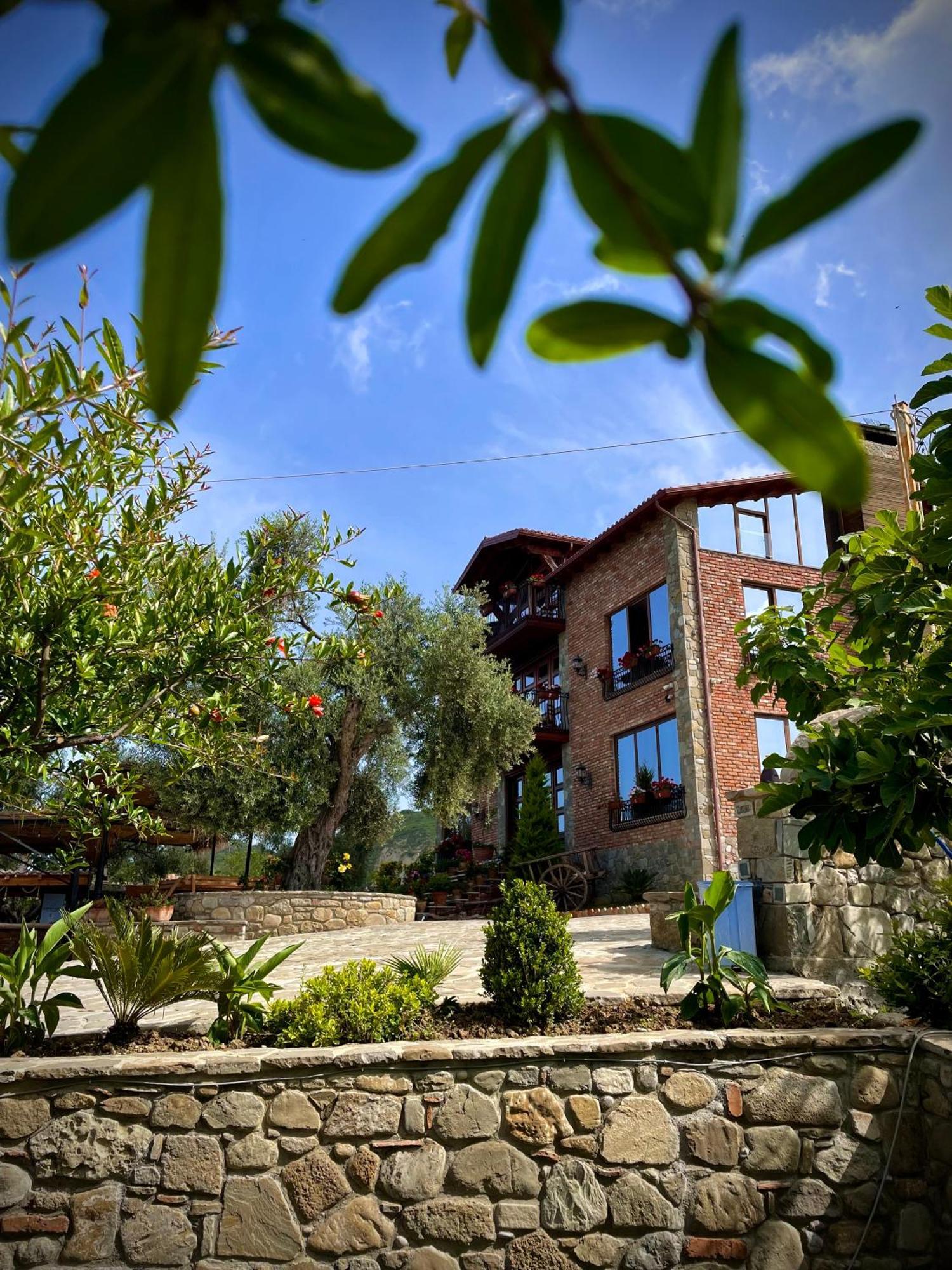 Hotel Bujtina Ajazi Golem  Esterno foto